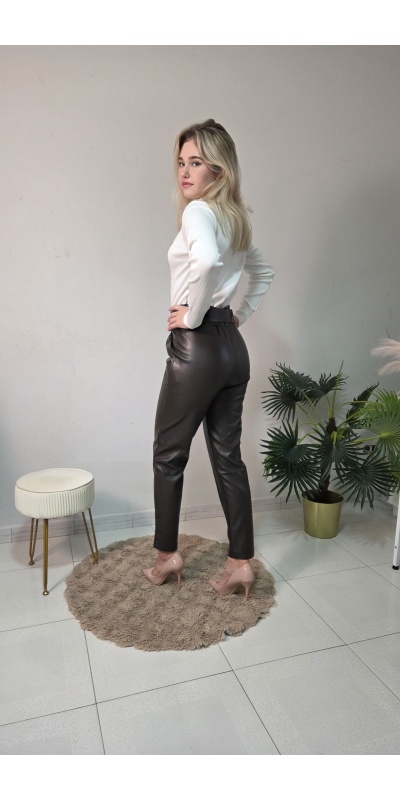 Pantaloni ecopelle 2