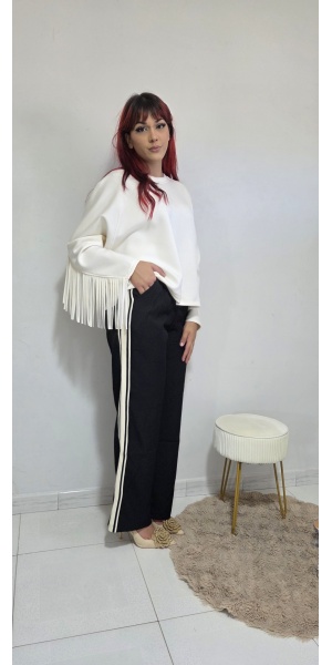 Pantaloni con linee laterali